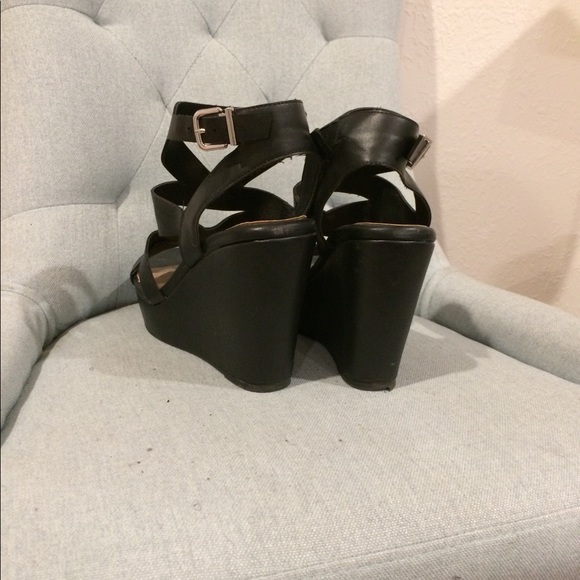 Various Torrid shoes ranging from size 11.5 to 12w - Picture 3 of 16